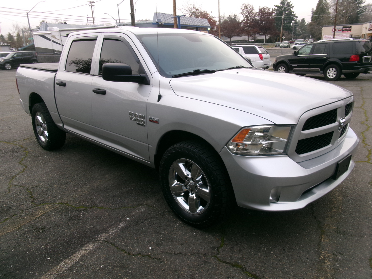 RAM 1500 Classic Tradesman Crew Cab SWB 4WD 2019