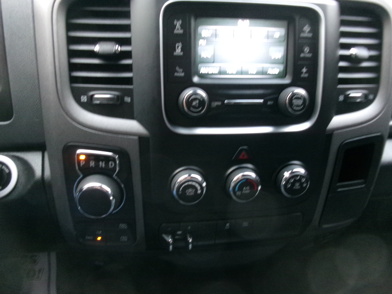 RAM 1500 Classic Tradesman Crew Cab SWB 4WD 2019