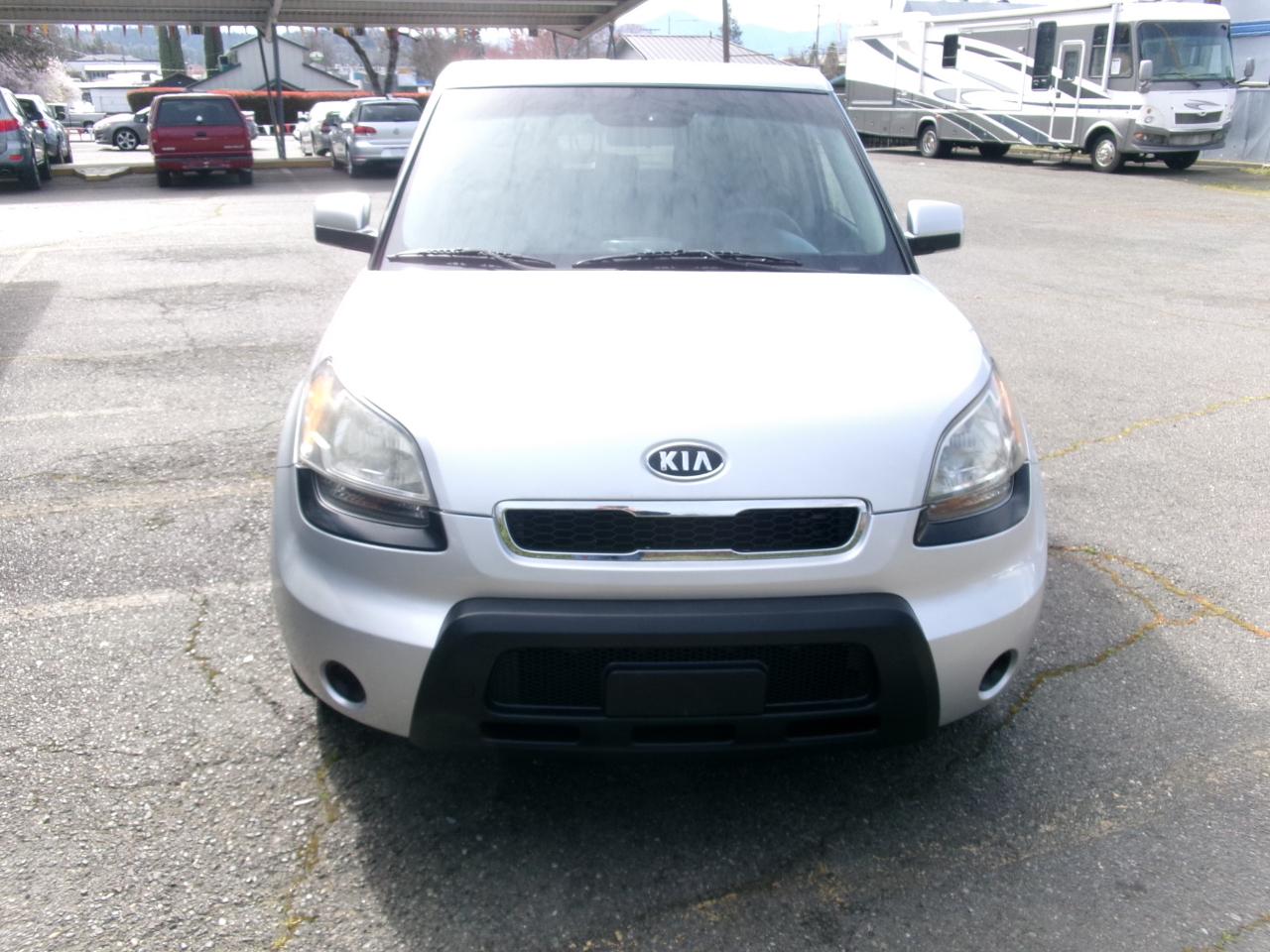 Kia Soul + 2011