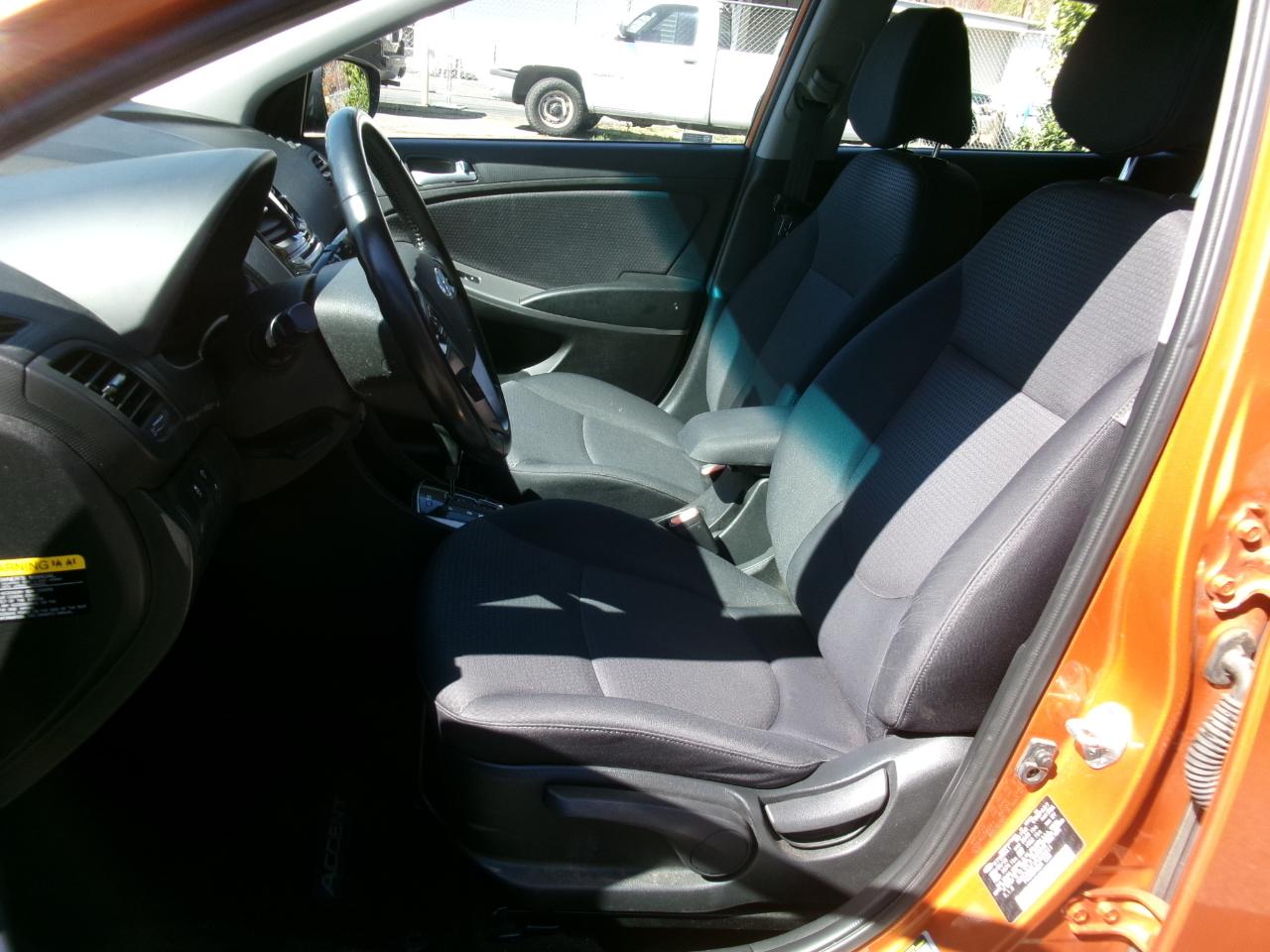 Hyundai Accent Sport 5-Door 6A 2015