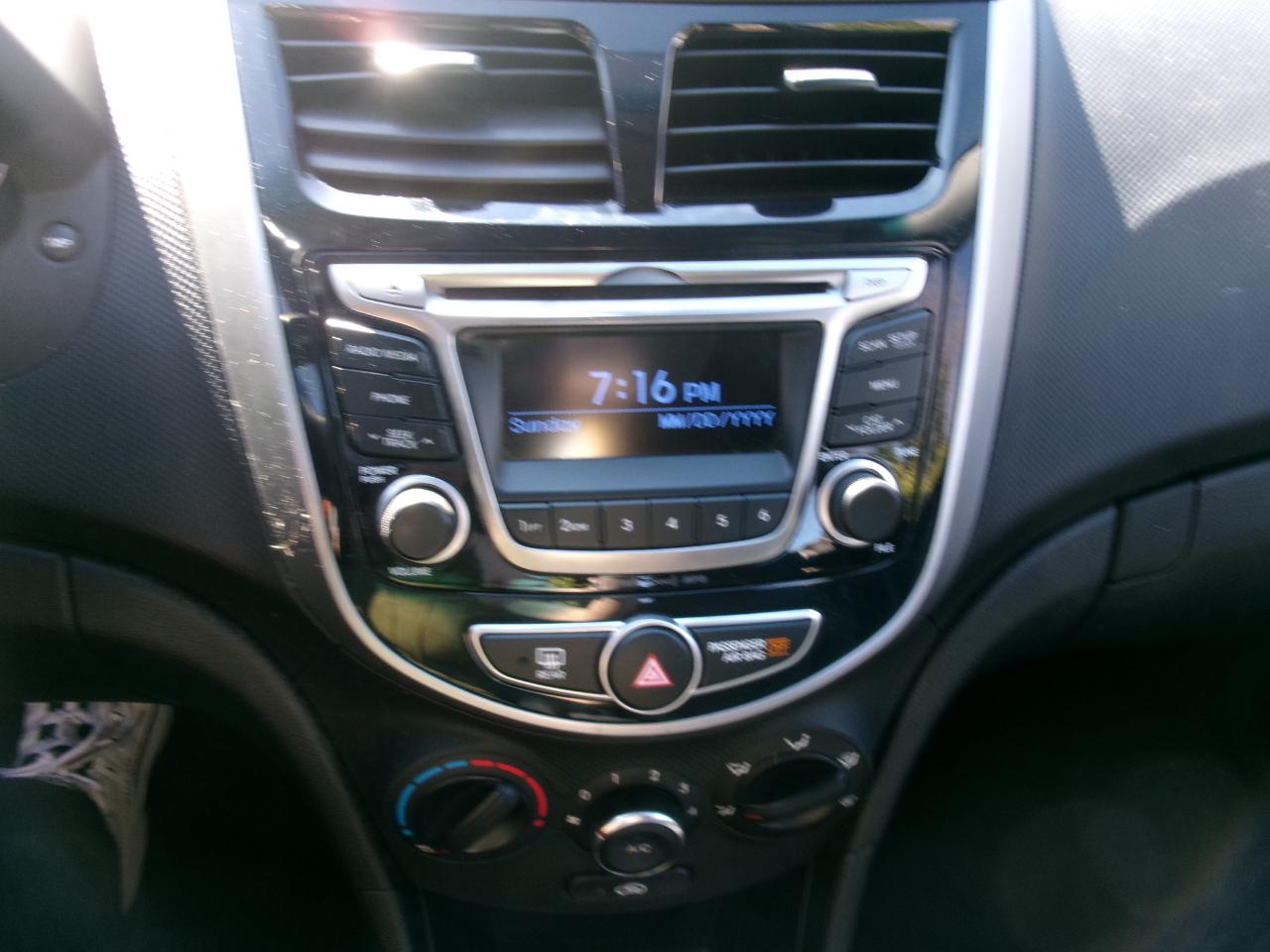 Hyundai Accent Sport 5-Door 6A 2015