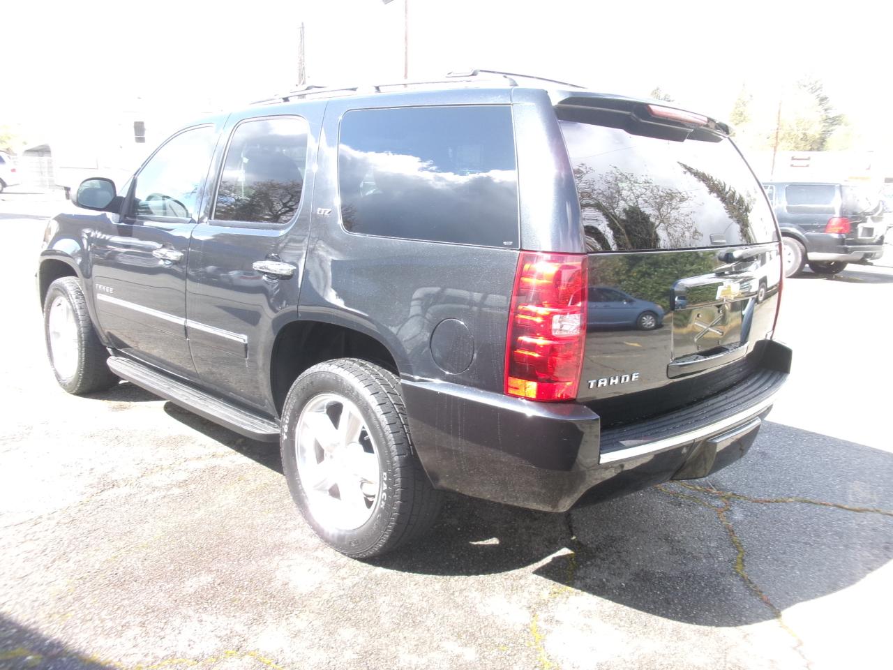 Chevrolet Tahoe LTZ 4WD 2011