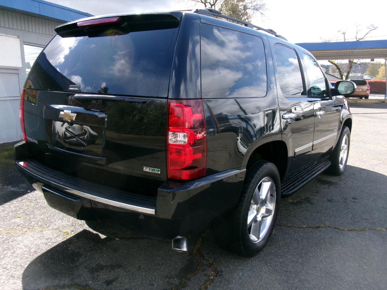 Chevrolet Tahoe LTZ 4WD 2011