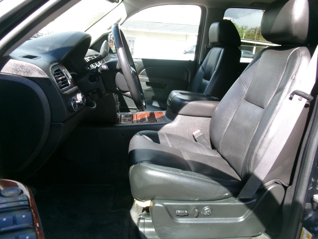 Chevrolet Tahoe LTZ 4WD 2011