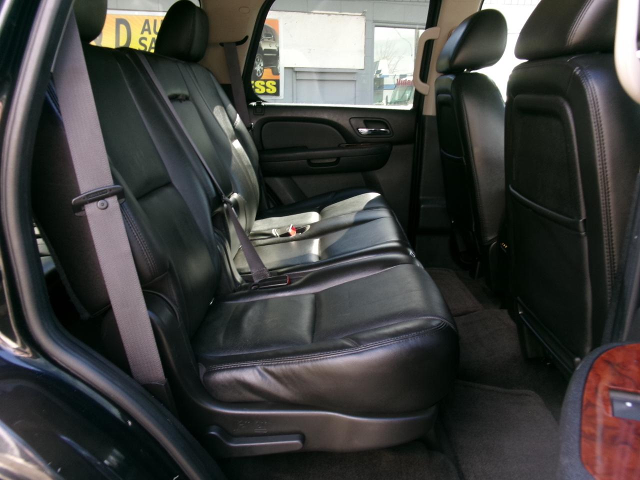 Chevrolet Tahoe LTZ 4WD 2011