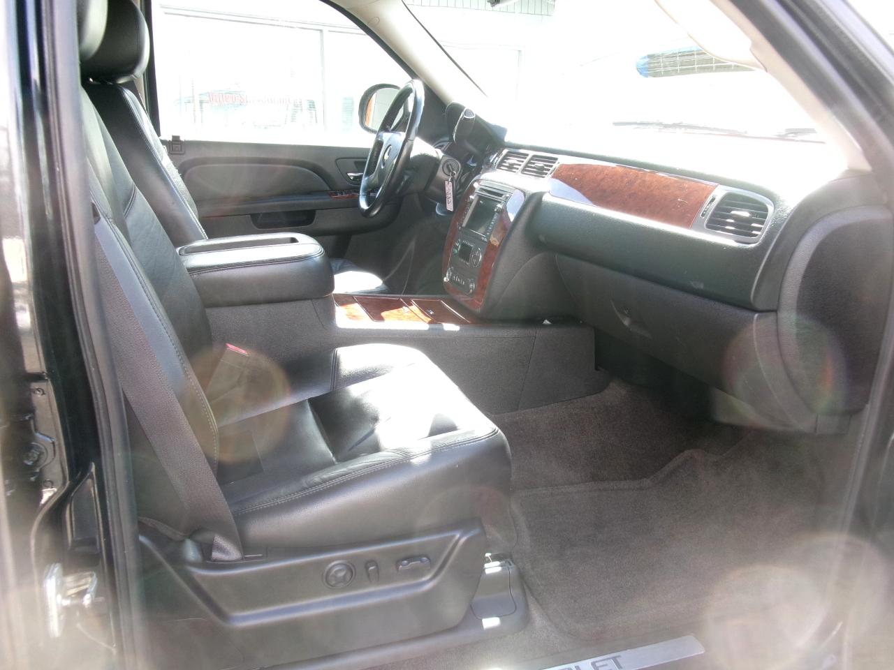 Chevrolet Tahoe LTZ 4WD 2011