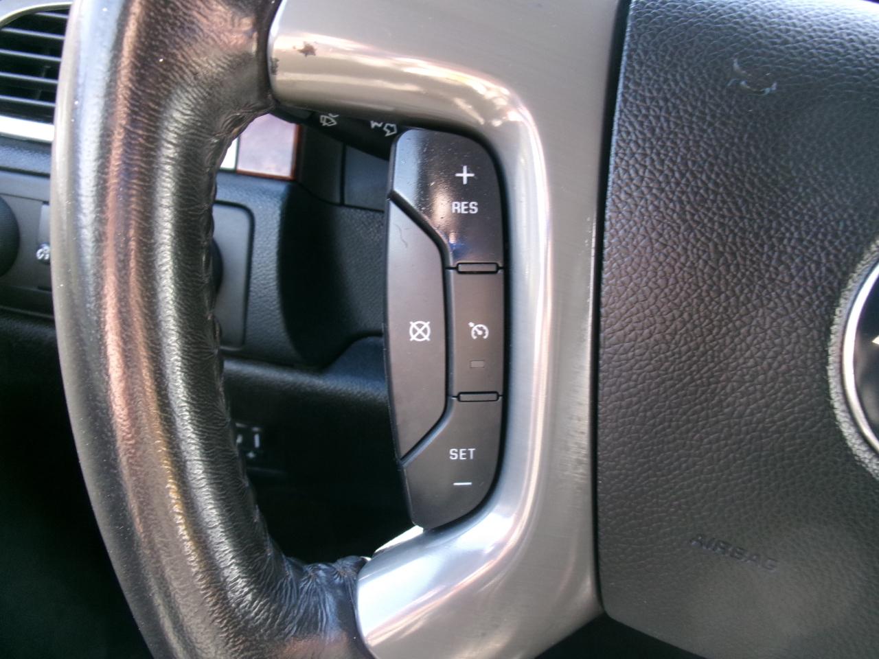 Chevrolet Tahoe LTZ 4WD 2011