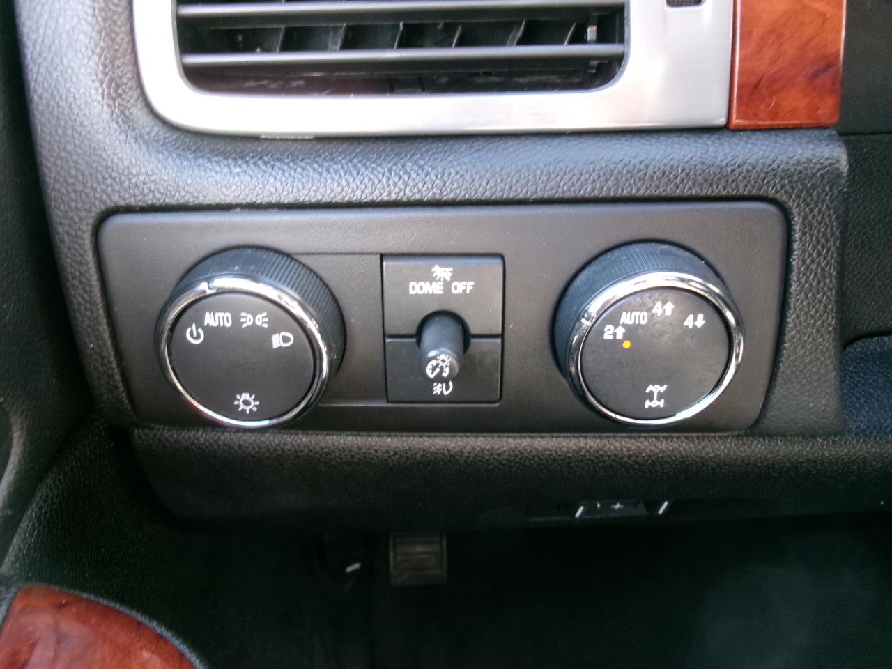 Chevrolet Tahoe LTZ 4WD 2011