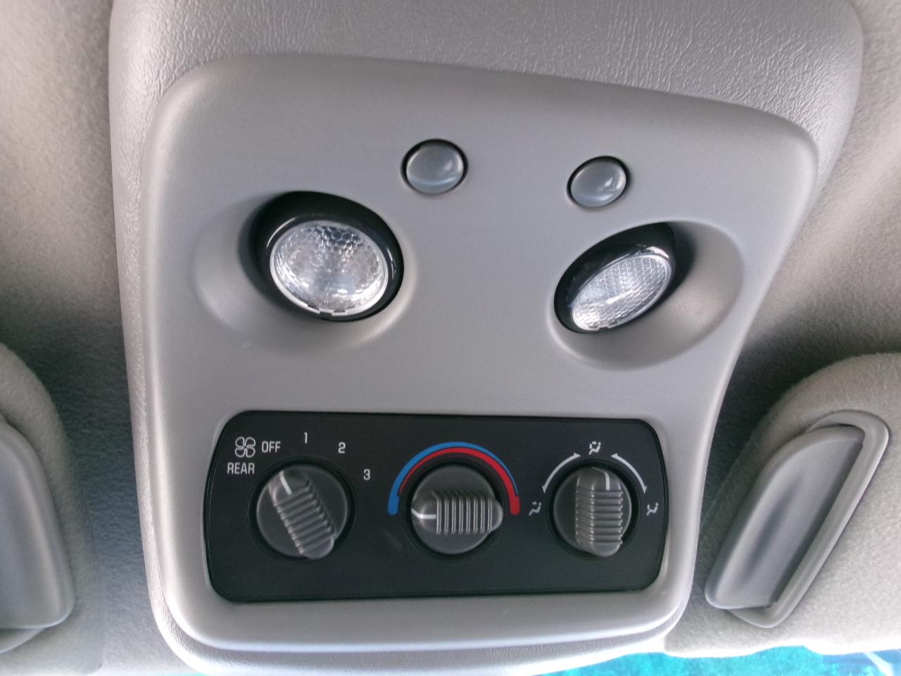 GMC Yukon SLE 4WD 2001