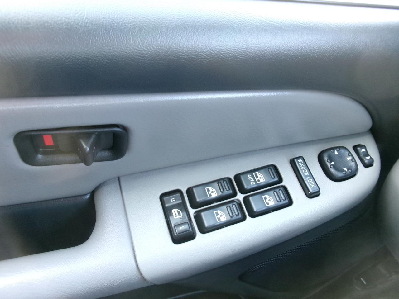 GMC Yukon SLE 4WD 2001