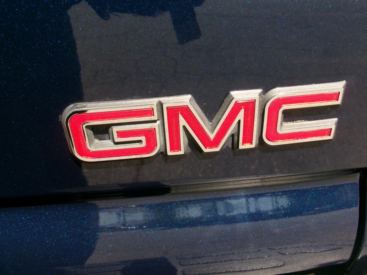 GMC Yukon SLE 4WD 2001