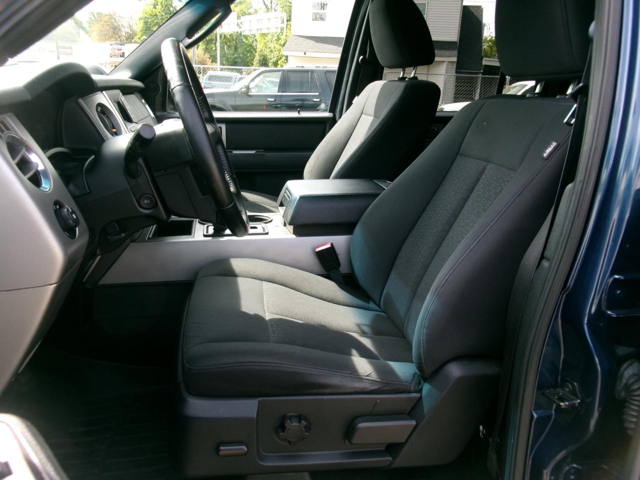 Ford Expedition EL XLT 4WD 2017
