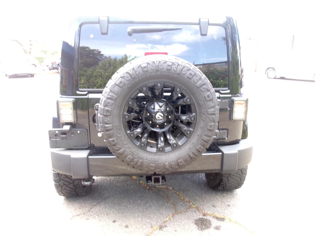 Jeep Wrangler Unlimited Sahara 4WD 2012