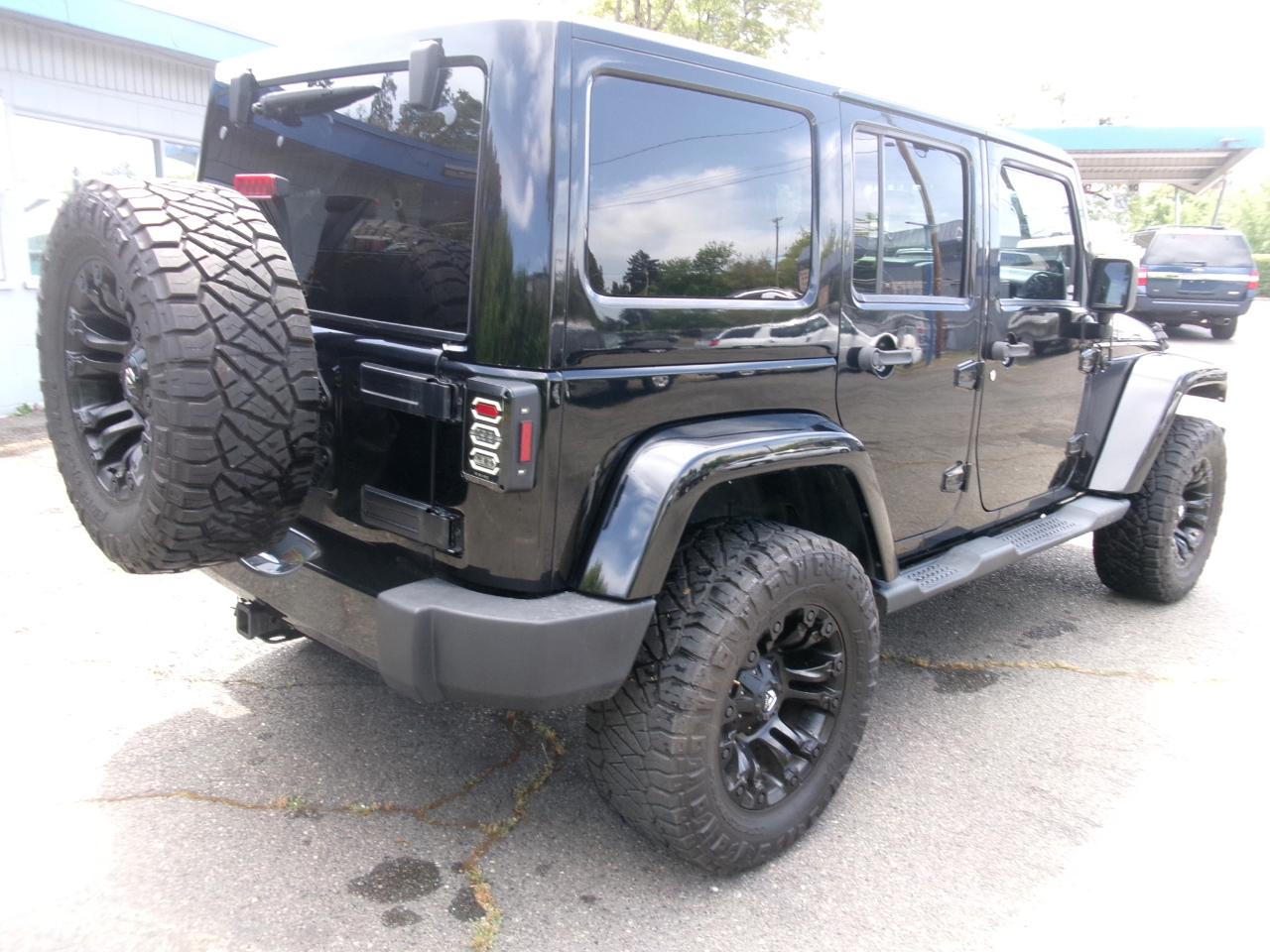Jeep Wrangler Unlimited Sahara 4WD 2012