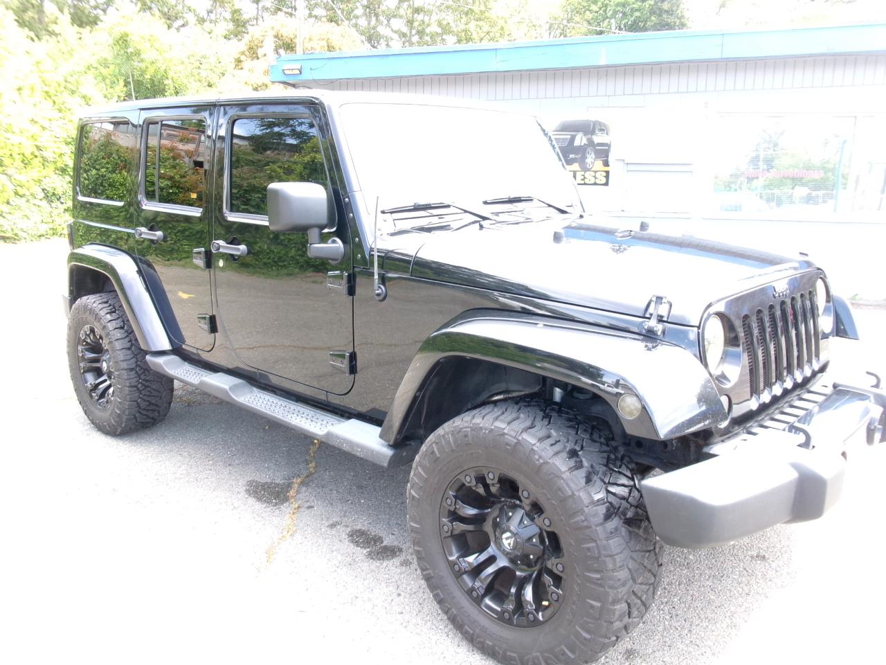 Jeep Wrangler Unlimited Sahara 4WD 2012