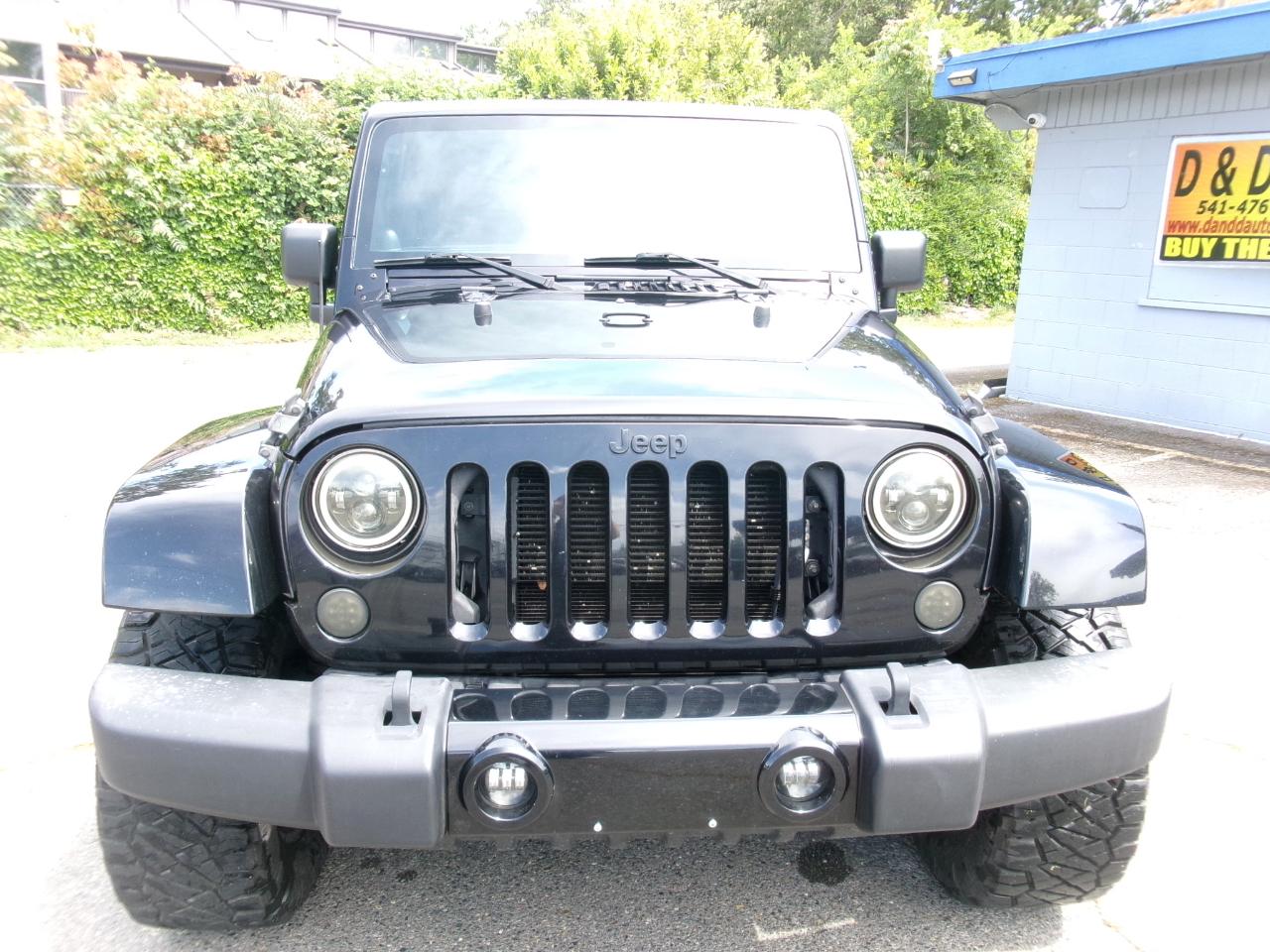 Jeep Wrangler Unlimited Sahara 4WD 2012