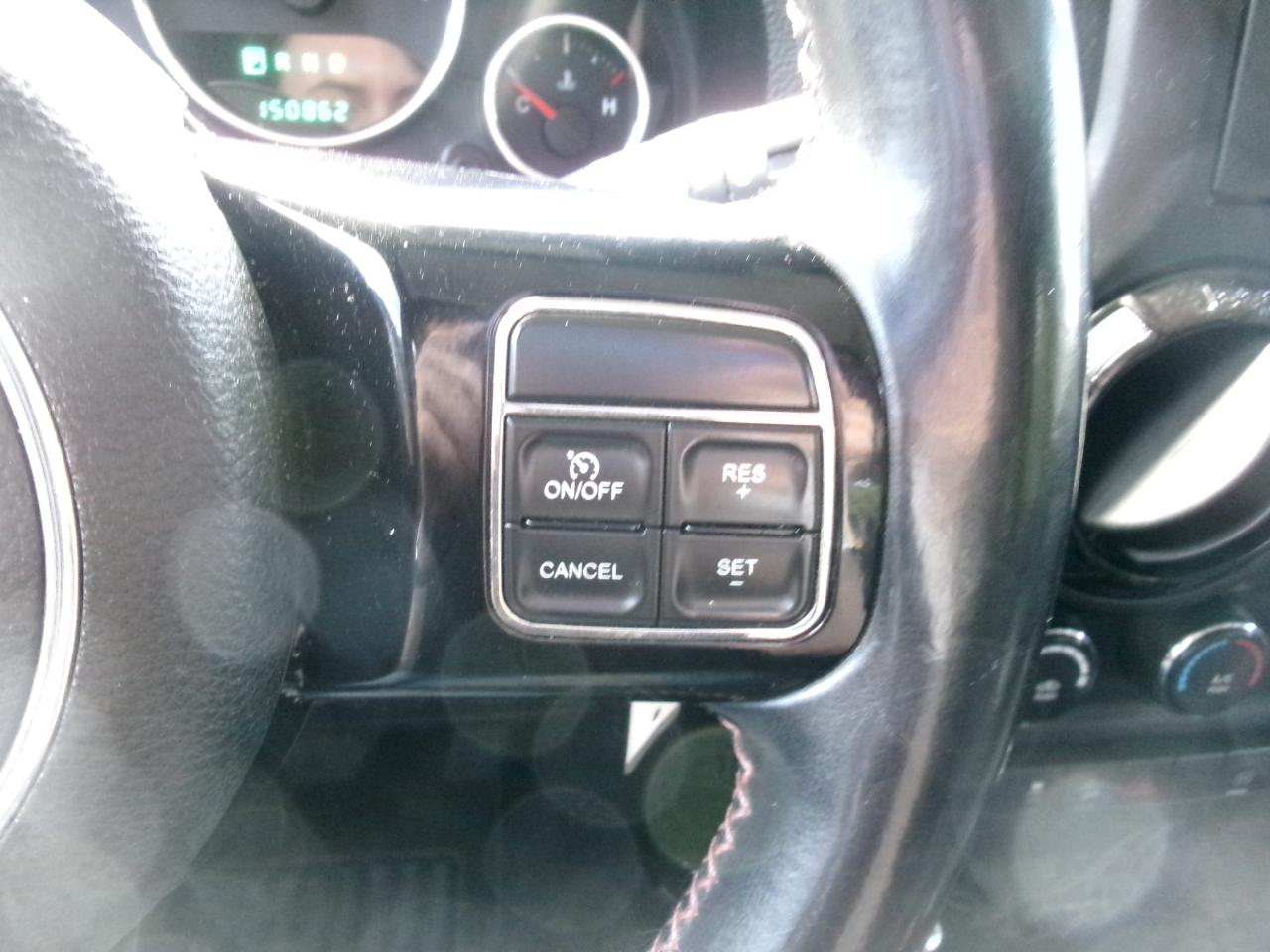 Jeep Wrangler Unlimited Sahara 4WD 2012