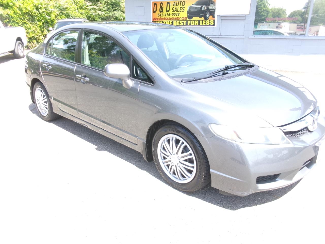 Honda Civic LX Sedan 5-Speed AT 2011