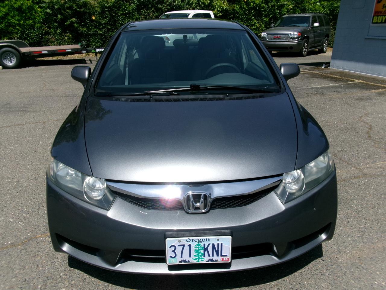 Honda Civic LX Sedan 5-Speed AT 2011