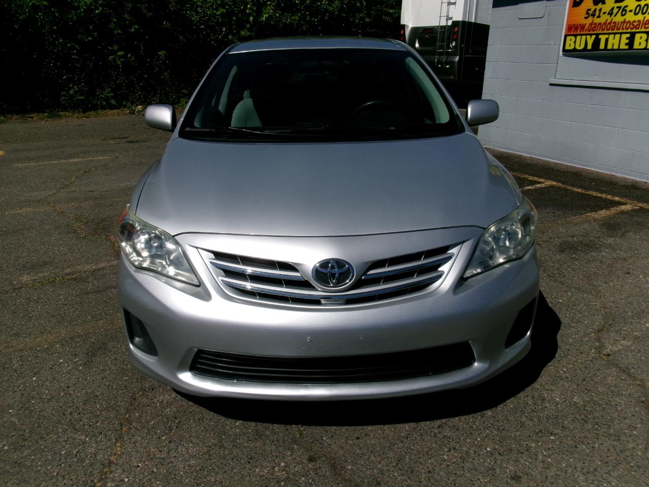 Toyota Corolla LE 4-Speed AT 2013
