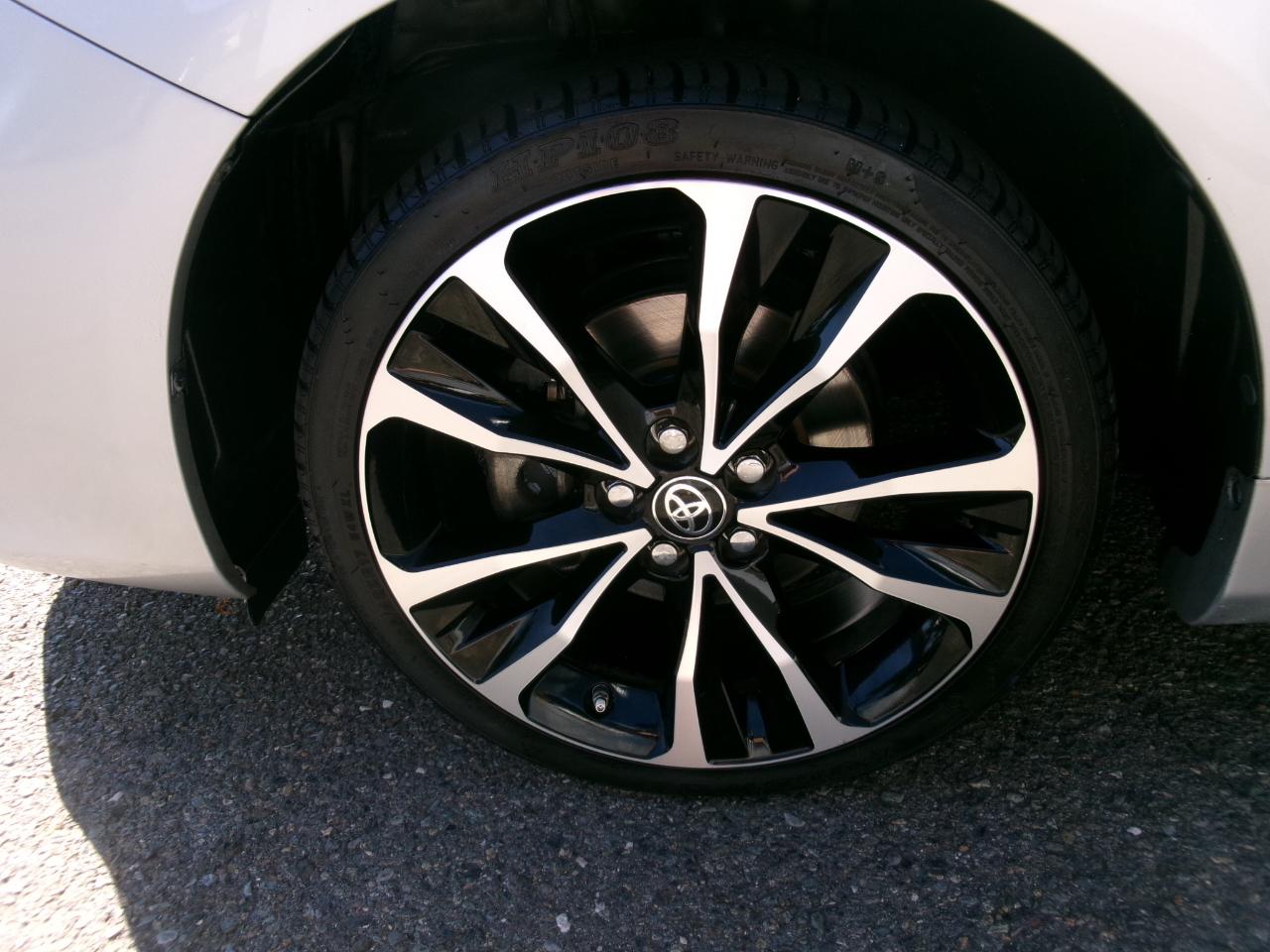 Toyota Corolla LE 4-Speed AT 2013