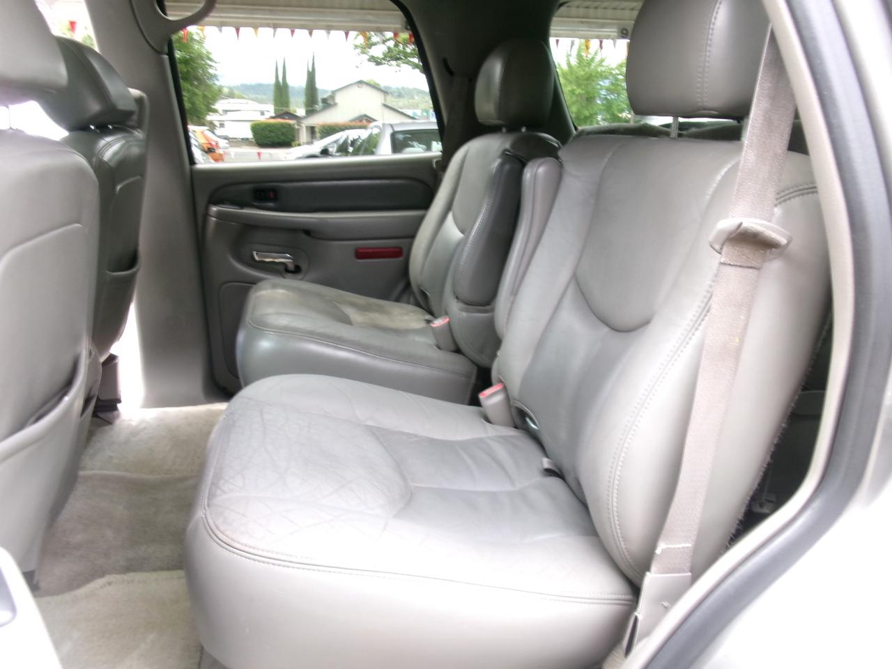 GMC Yukon Denali AWD 2006