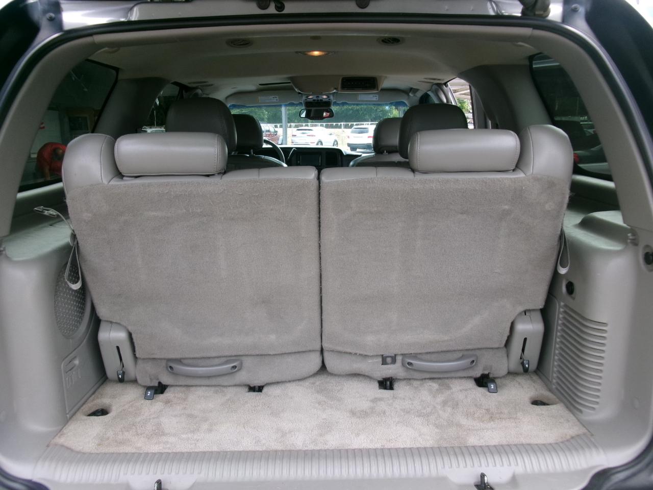 GMC Yukon Denali AWD 2006