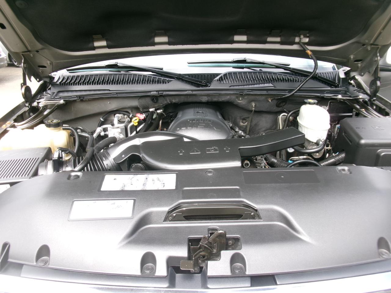 GMC Yukon Denali AWD 2006