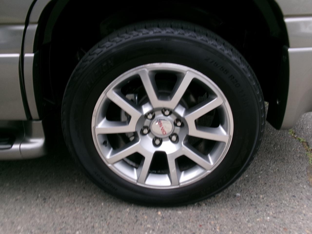 GMC Yukon Denali AWD 2006