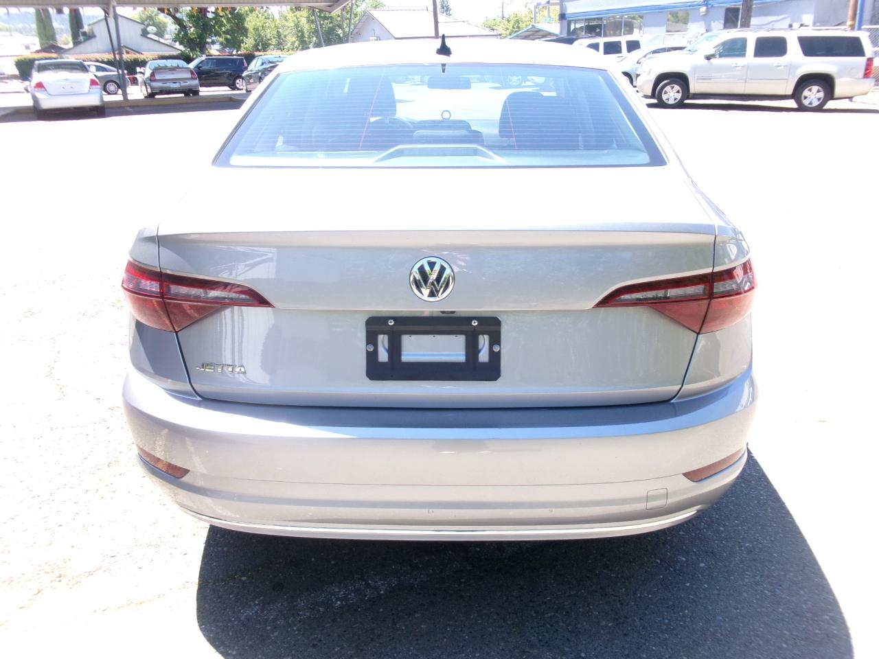 Volkswagen Jetta 1.4T S 8A 2021