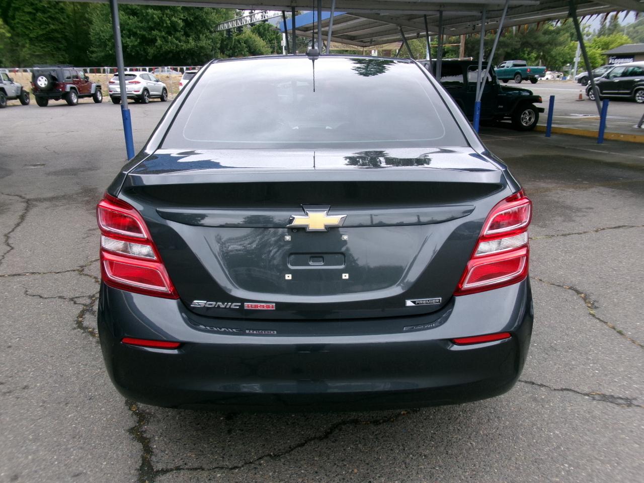 Chevrolet Sonic Premier Auto Sedan 2017