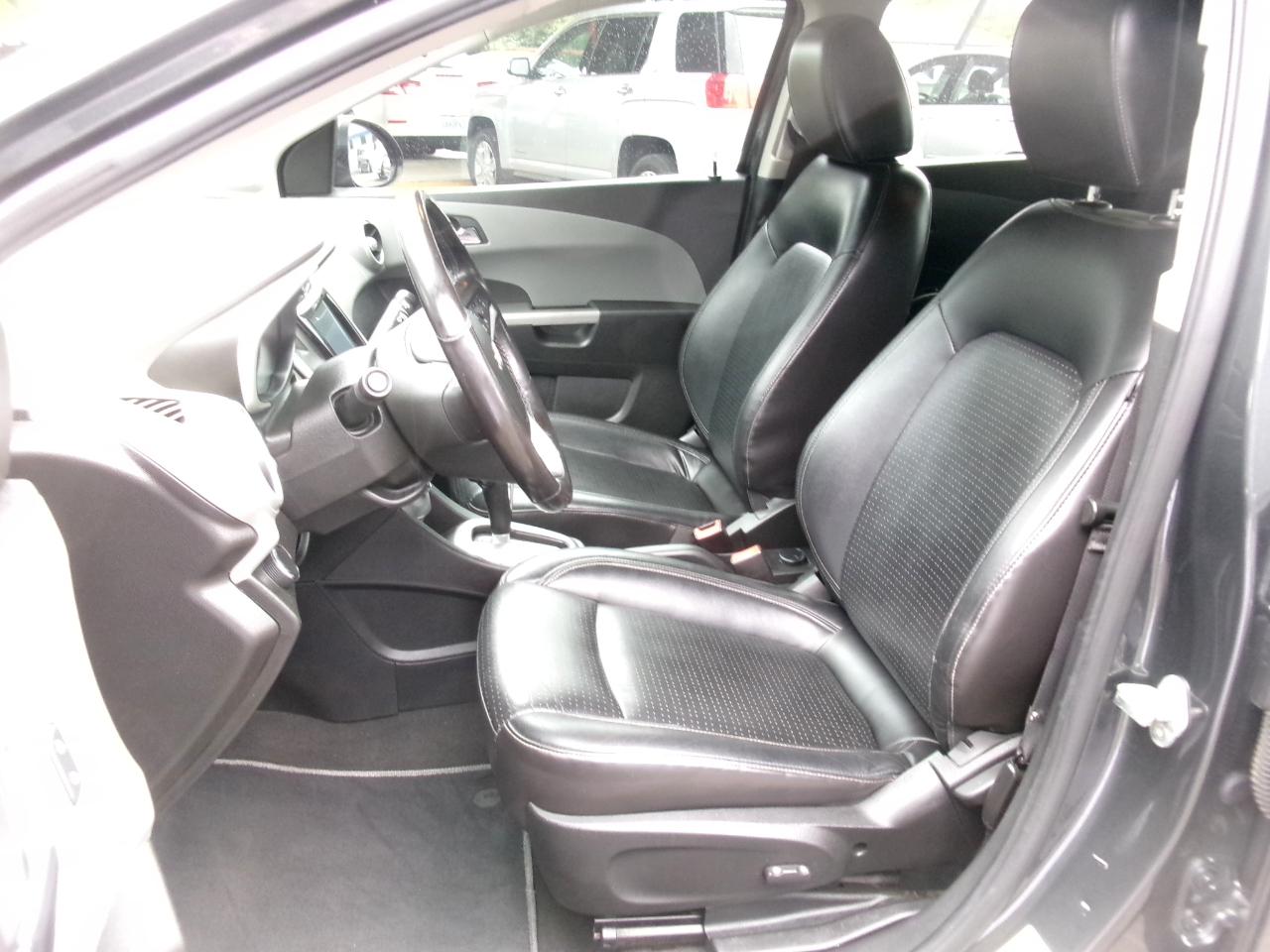 Chevrolet Sonic Premier Auto Sedan 2017