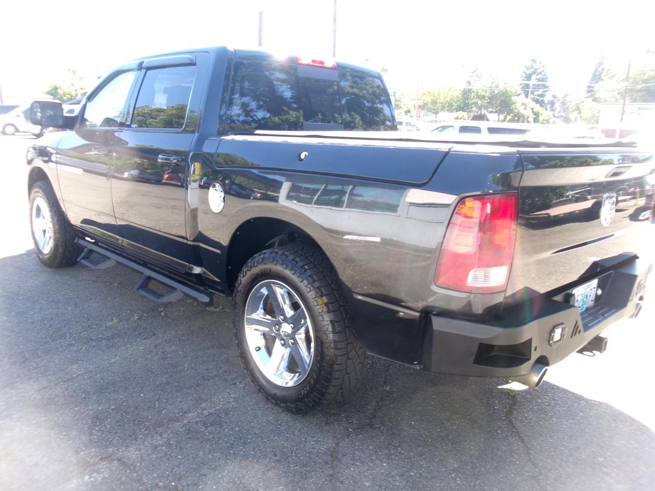 RAM 1500 Sport Crew Cab 4WD 2011