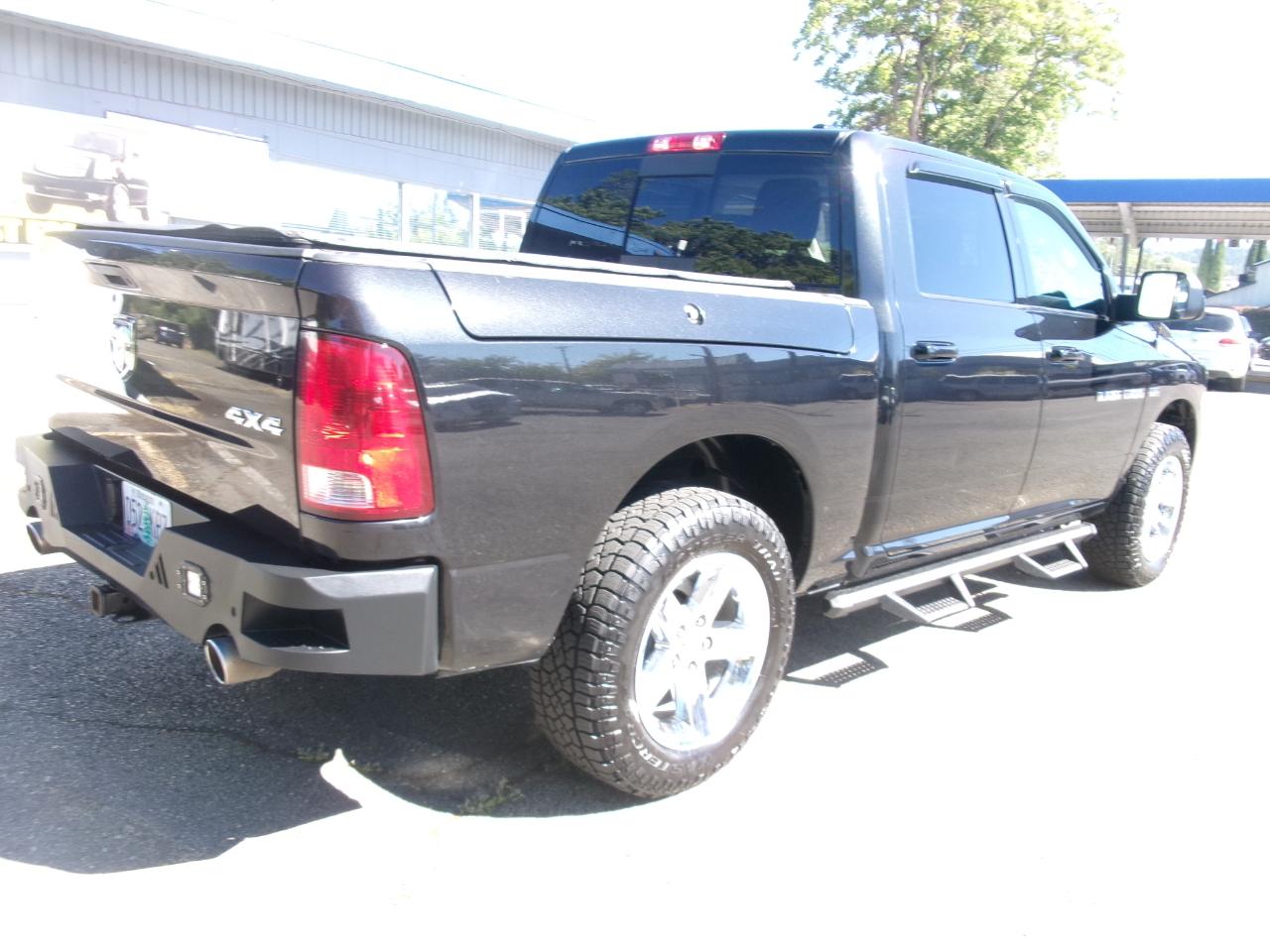 RAM 1500 Sport Crew Cab 4WD 2011