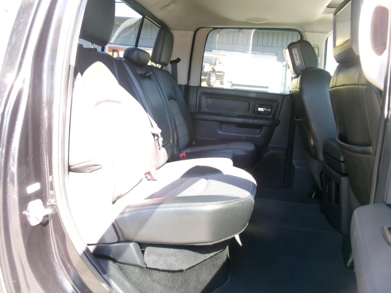 RAM 1500 Sport Crew Cab 4WD 2011