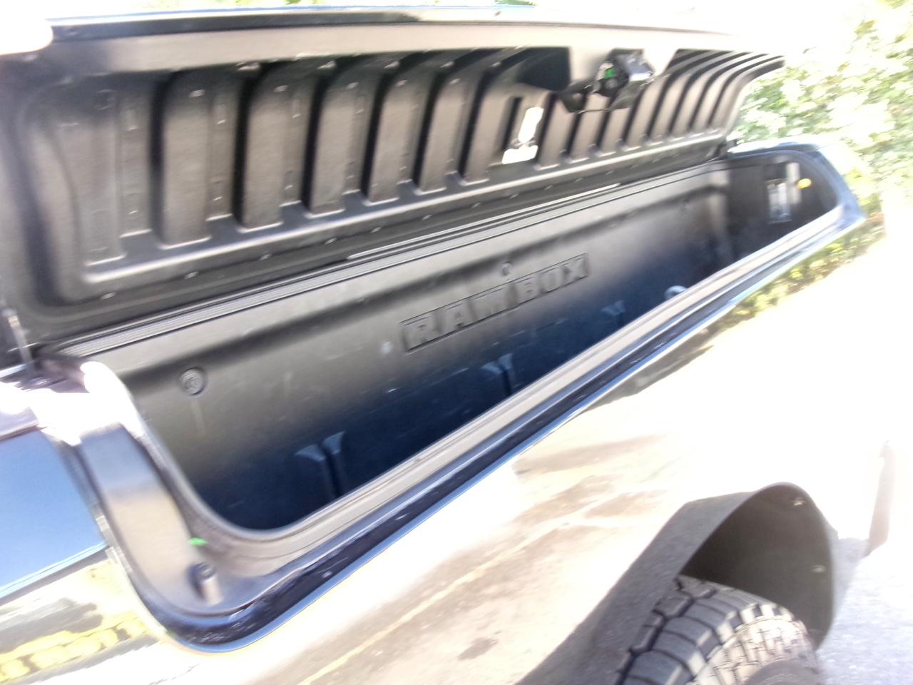 RAM 1500 Sport Crew Cab 4WD 2011