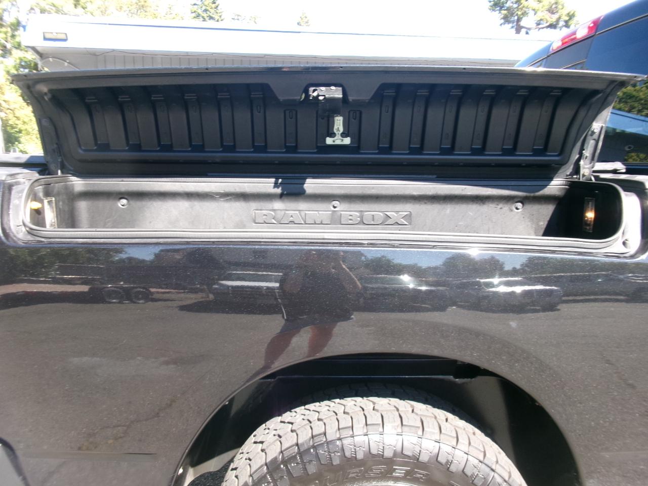 RAM 1500 Sport Crew Cab 4WD 2011