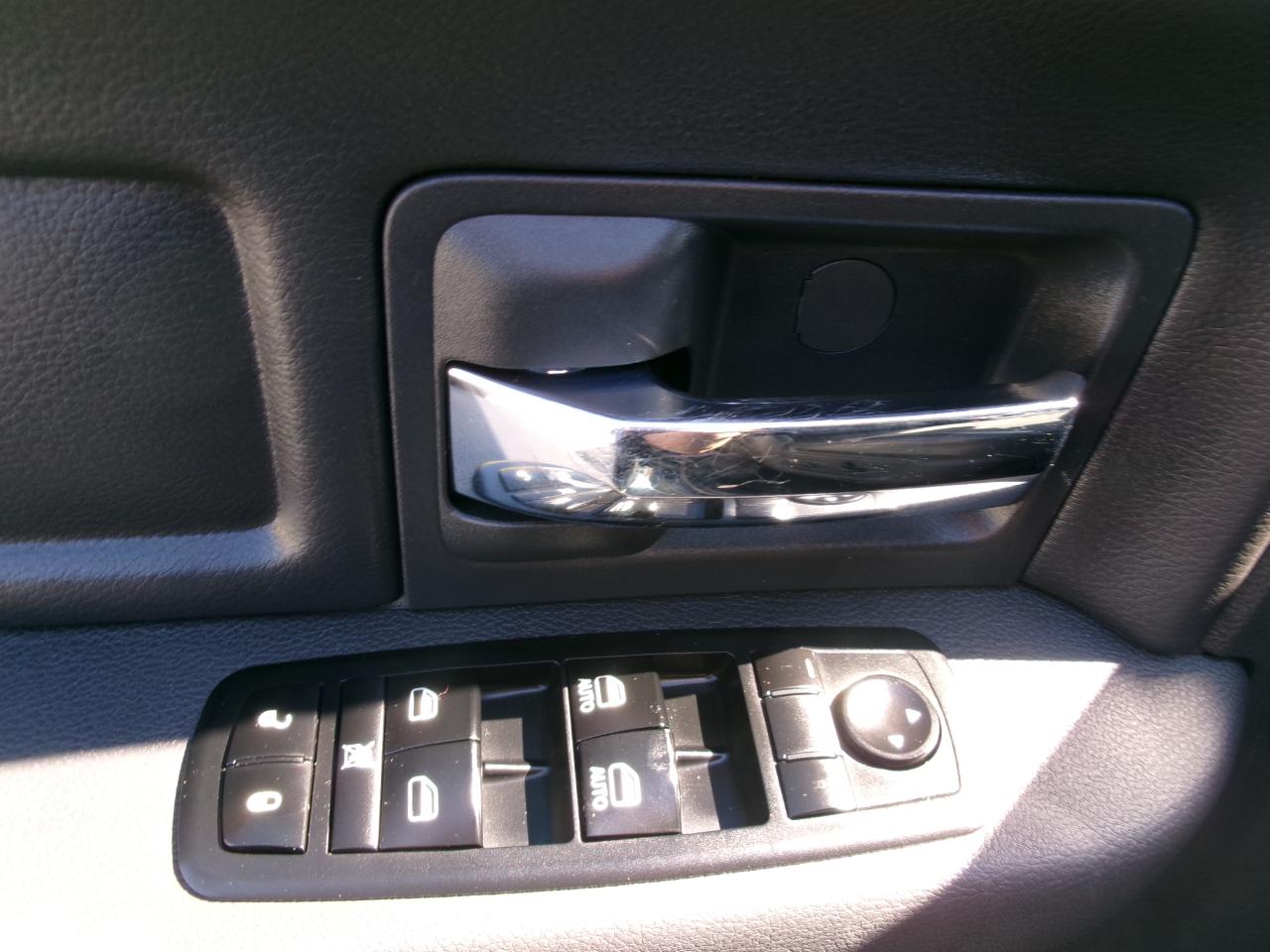 RAM 1500 Sport Crew Cab 4WD 2011