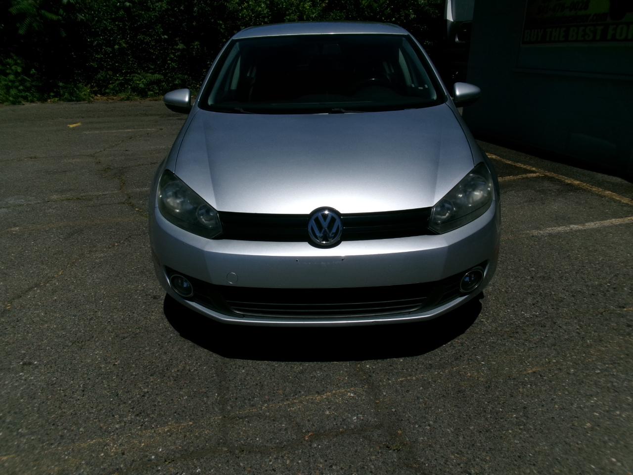 Volkswagen Golf 2.0L TDI w/Tech Package 4 Door 2013