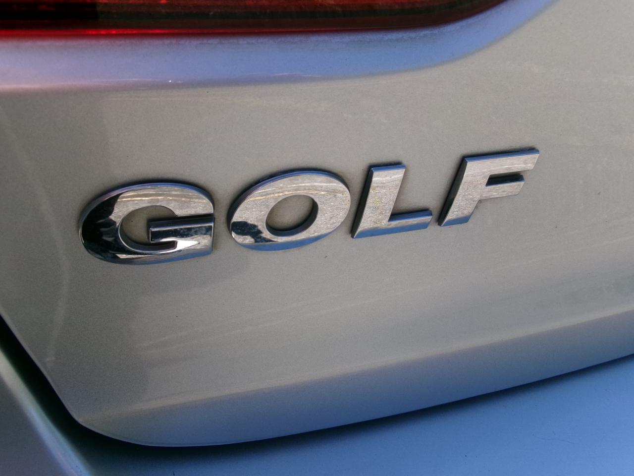 Volkswagen Golf 2.0L TDI w/Tech Package 4 Door 2013