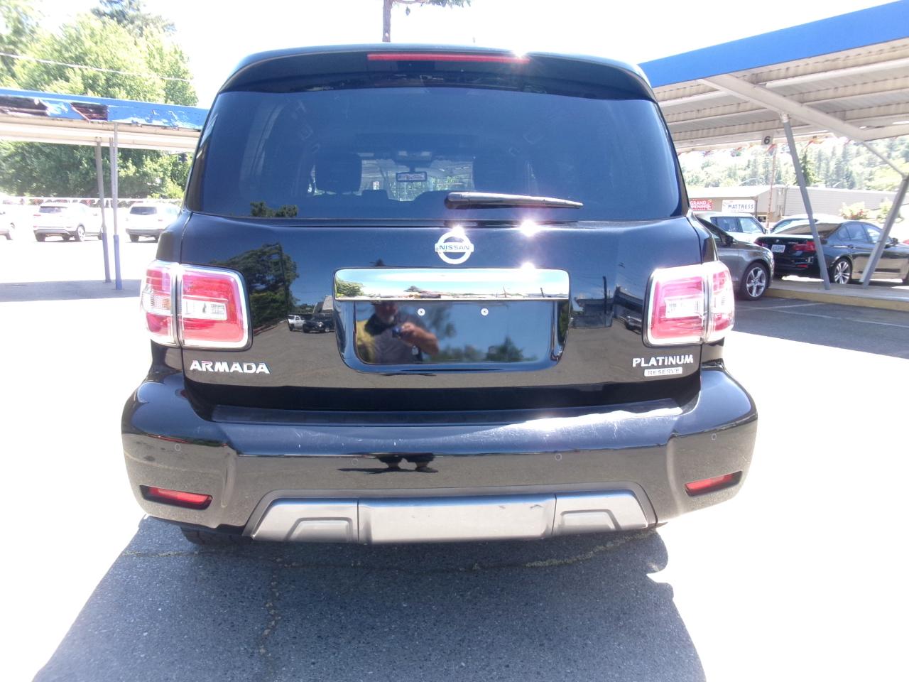 Nissan Armada Platinum AWD 2018
