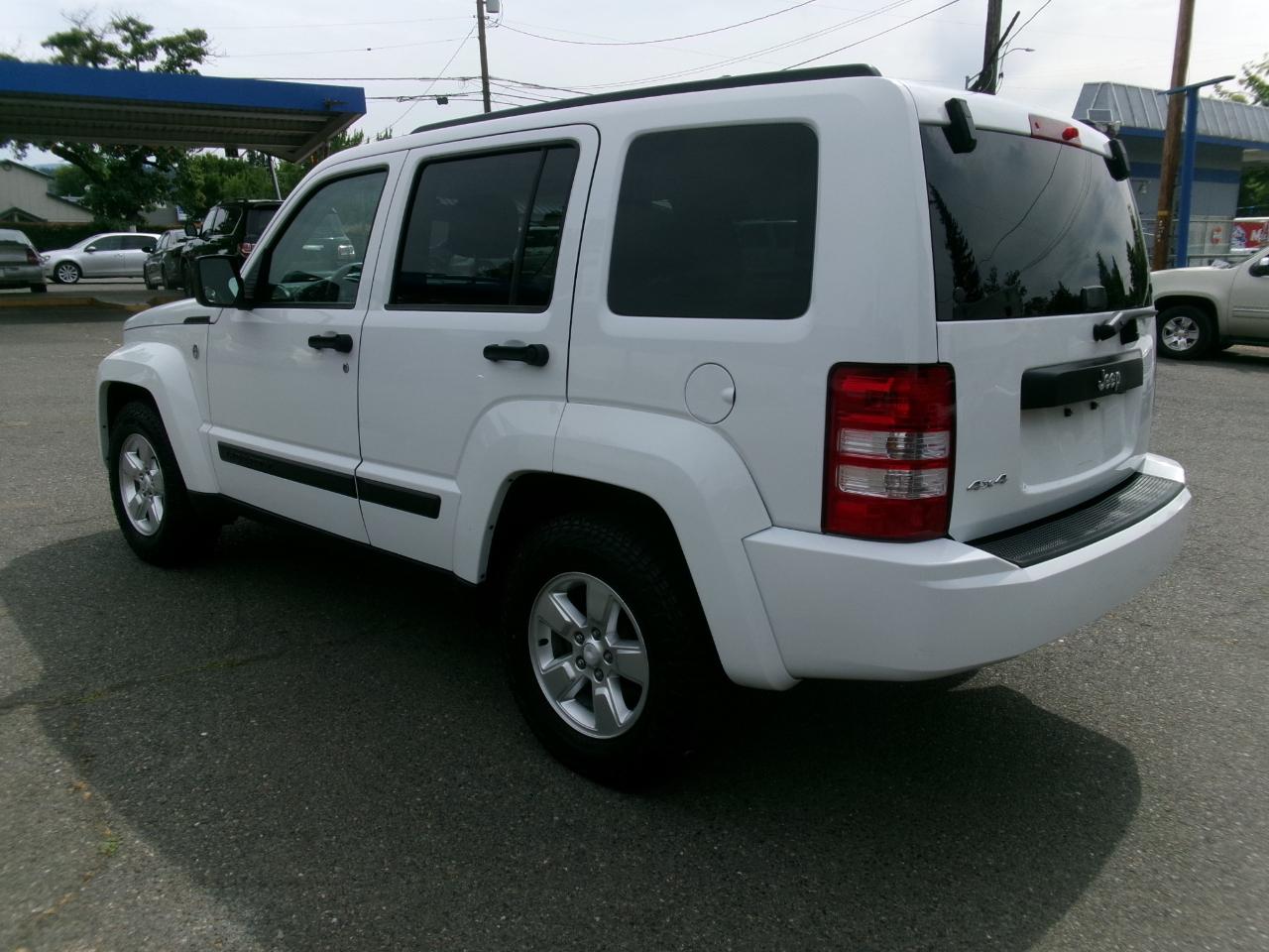 Jeep Liberty Sport 4WD 2012