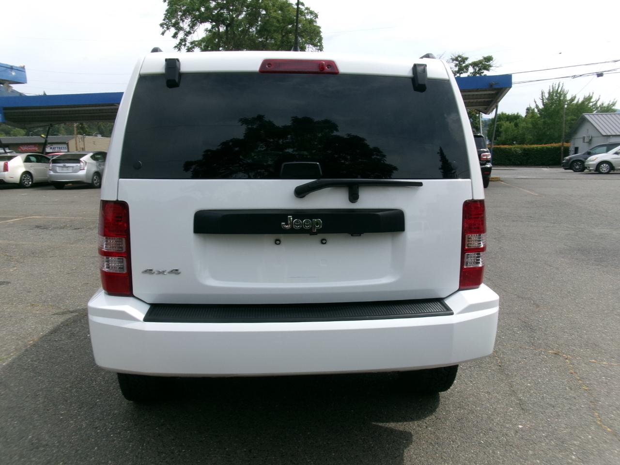 Jeep Liberty Sport 4WD 2012