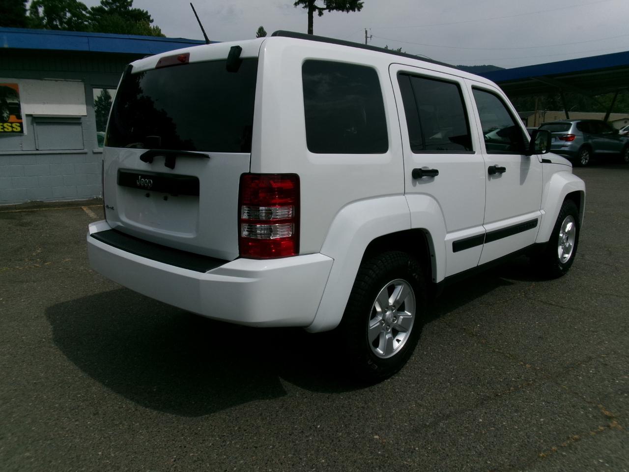 Jeep Liberty Sport 4WD 2012