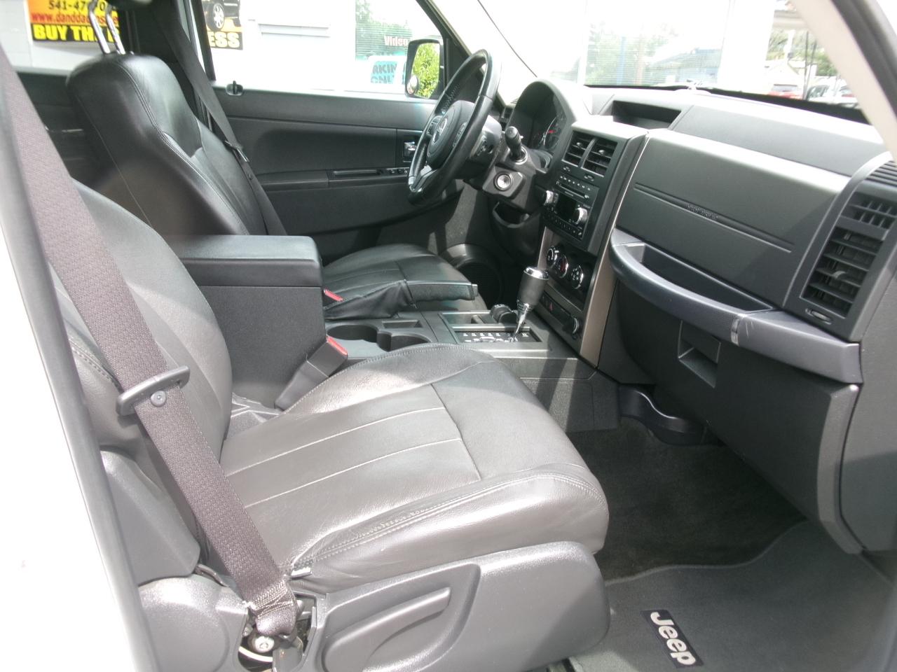 Jeep Liberty Sport 4WD 2012