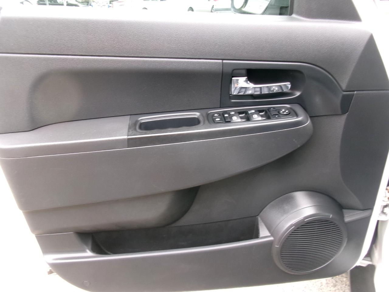 Jeep Liberty Sport 4WD 2012