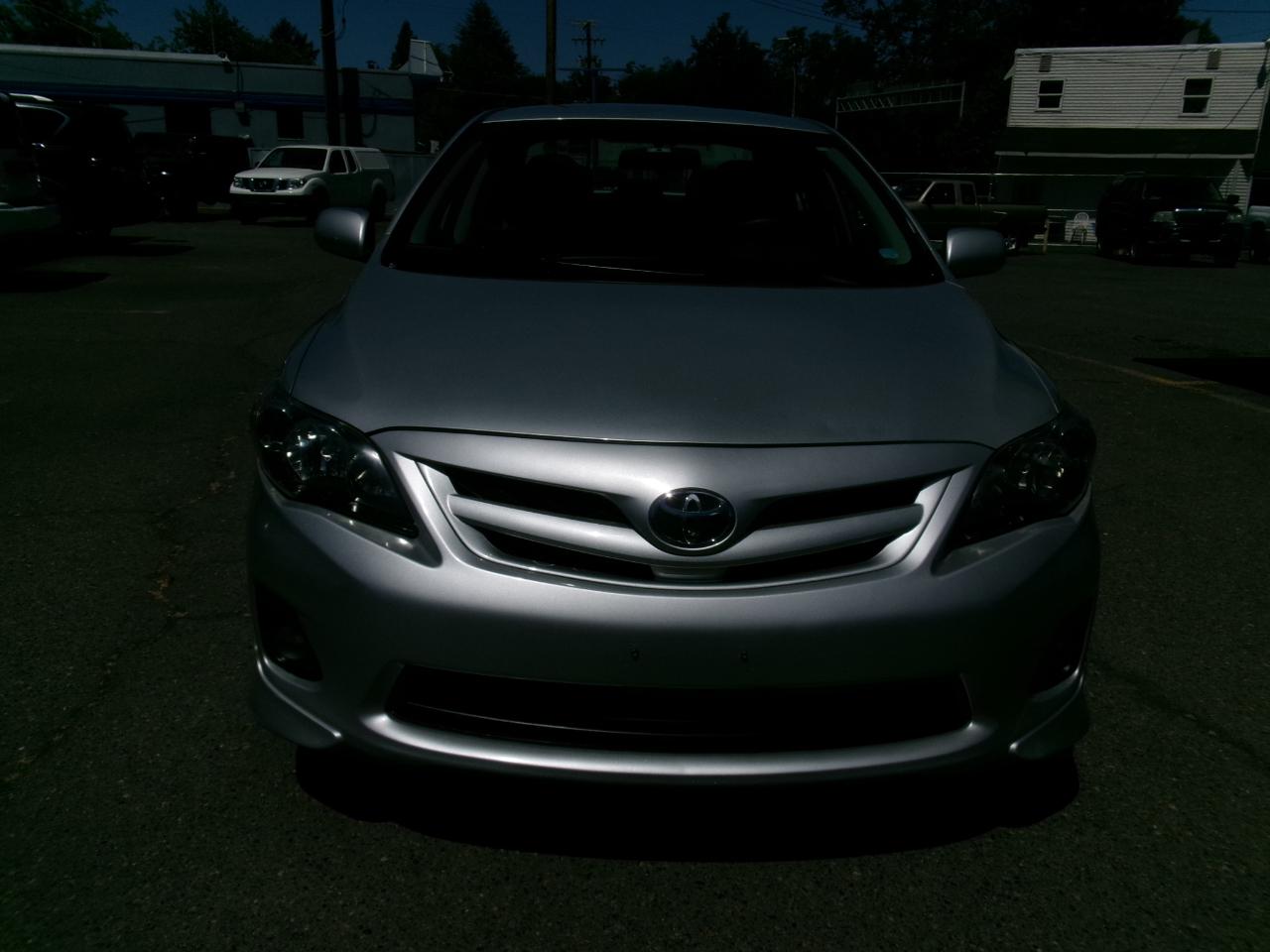 Toyota Corolla S 4-Speed AT 2011
