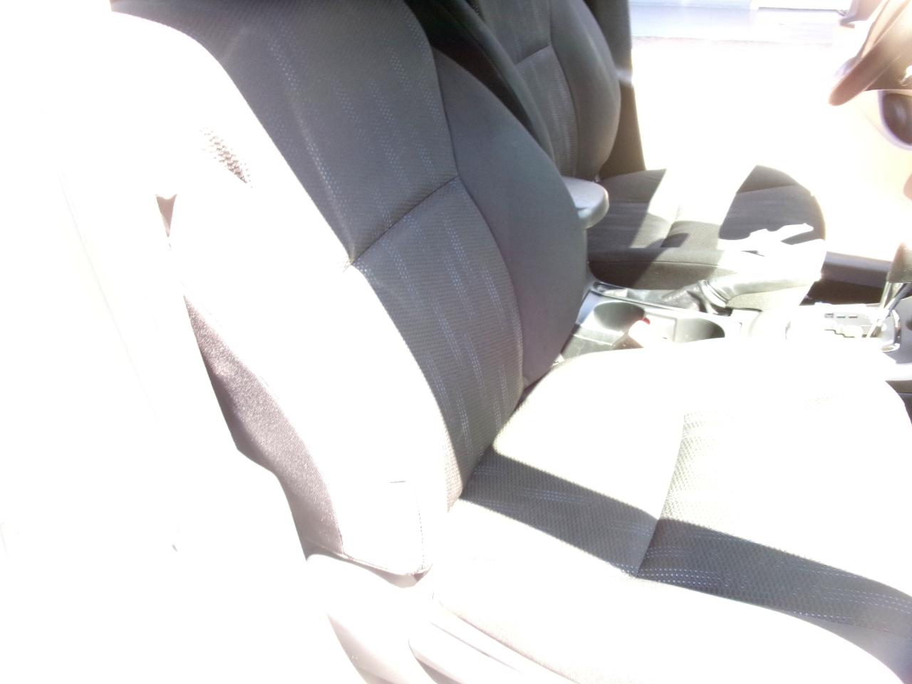 Toyota Corolla S 4-Speed AT 2011