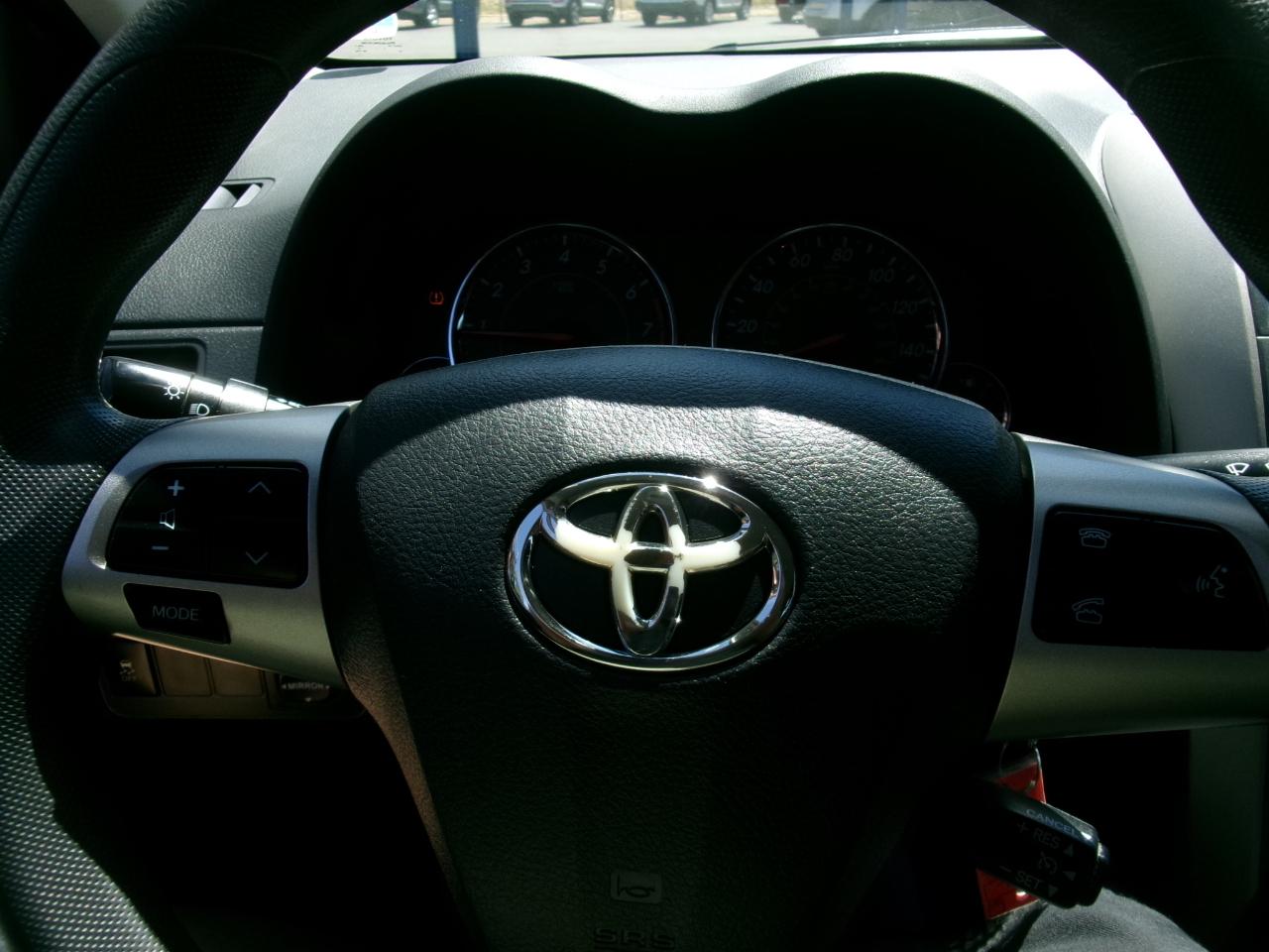 Toyota Corolla S 4-Speed AT 2011