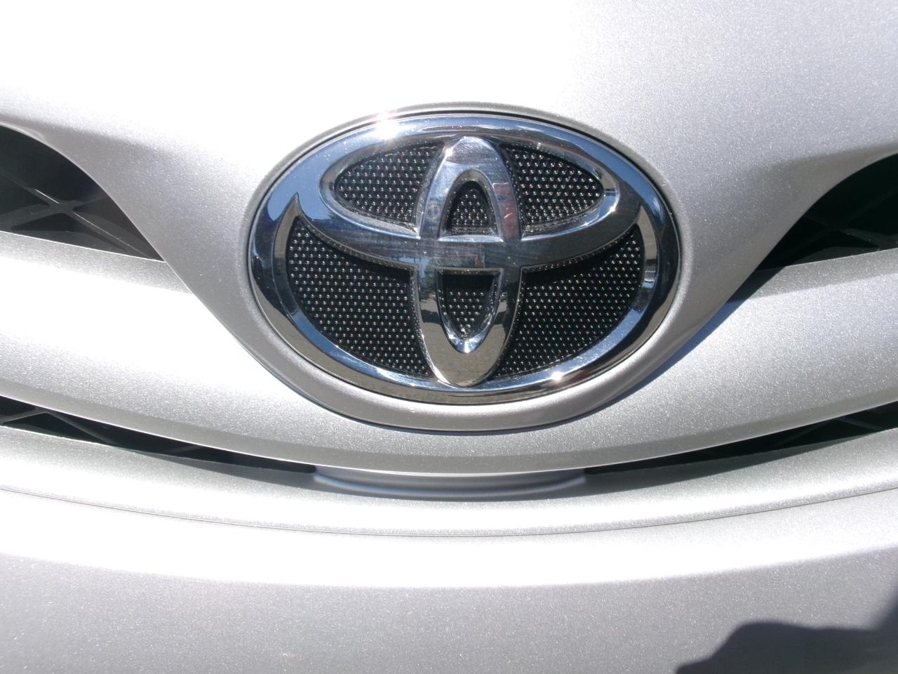 Toyota Corolla S 4-Speed AT 2011